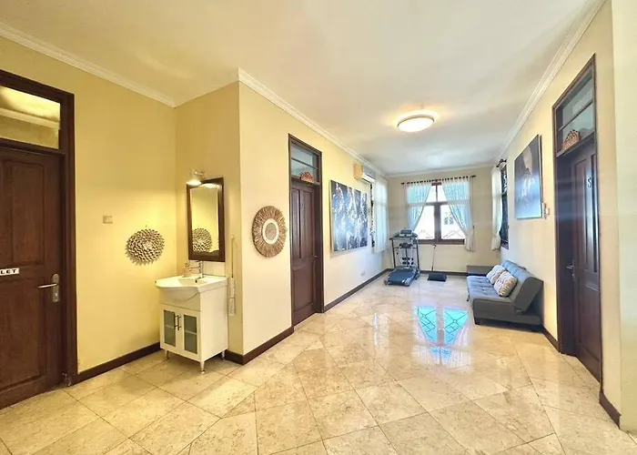 5br Private Pool ,near Airport, Villa
