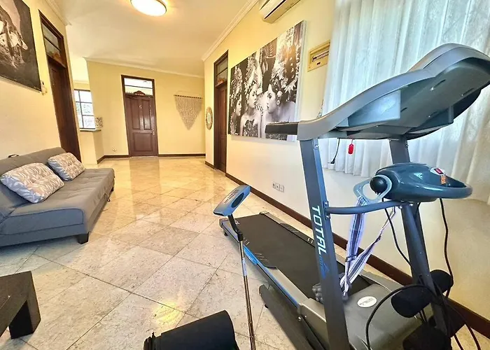5br Private Pool ,near Airport,